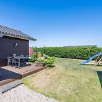 Vakantiehuis Bright And Spacious Family Retreat-by Traum