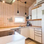 Vakantiehuis Bright And Spacious Family Retreat-by Traum