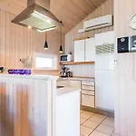 Bright And Spacious Family Retreat-by Traum