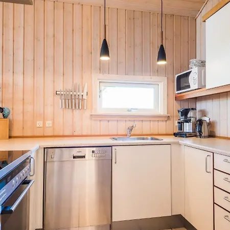 Bright And Spacious Family Retreat-by Traum